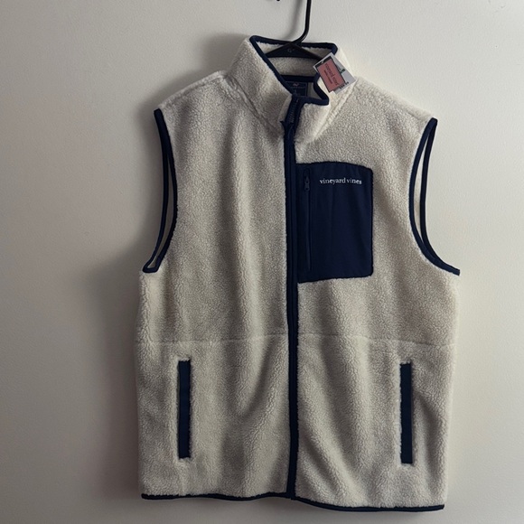 Vineyard Vines Other - Vineyard Vines Men’s Cream Sherpa Vest with Navy Accents